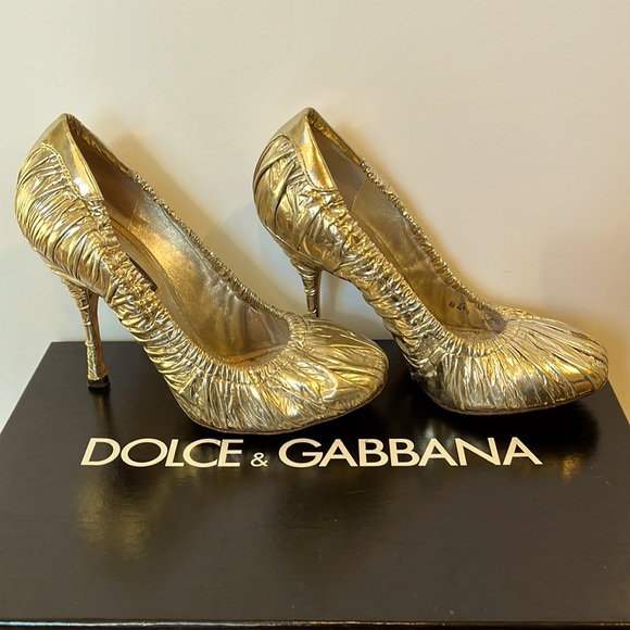 Dolce & Gabbana Décolleté Stagnola Argento Gold Metallic Crinkle Pump Sz 5.5 - Picture 1 of 9